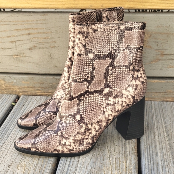 Lisa Vicky Magic Vegan Snakeskin Embossed Ankle Bootie